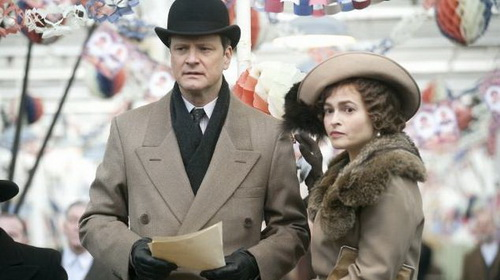 Colin Firth với vai Vua George VI (trái) và Helena Bonham Carter vai Nữ hoàng Elizabeth.